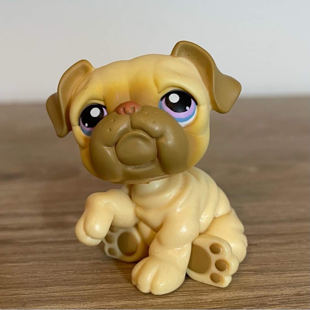 2004 Littlest Pet Shop Bulldog #135